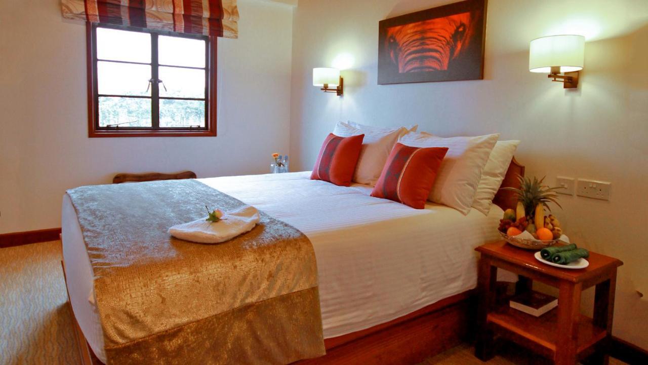 The Ark Lodge Ниери Екстериор снимка